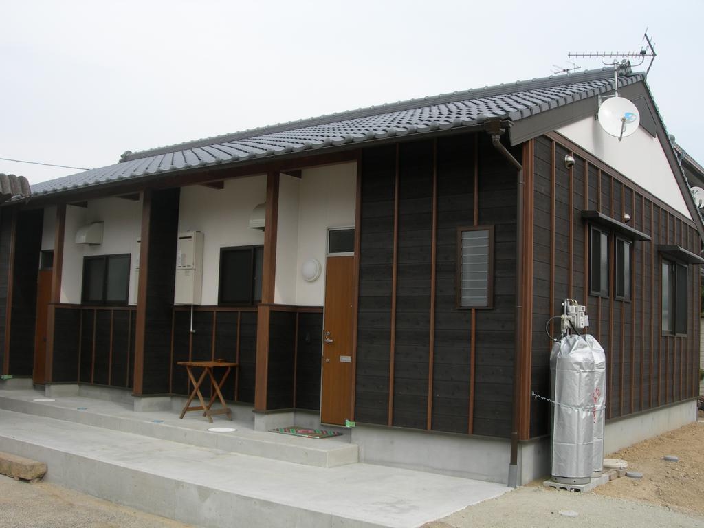 Guest House Oomiyake Naoshima Ruang foto