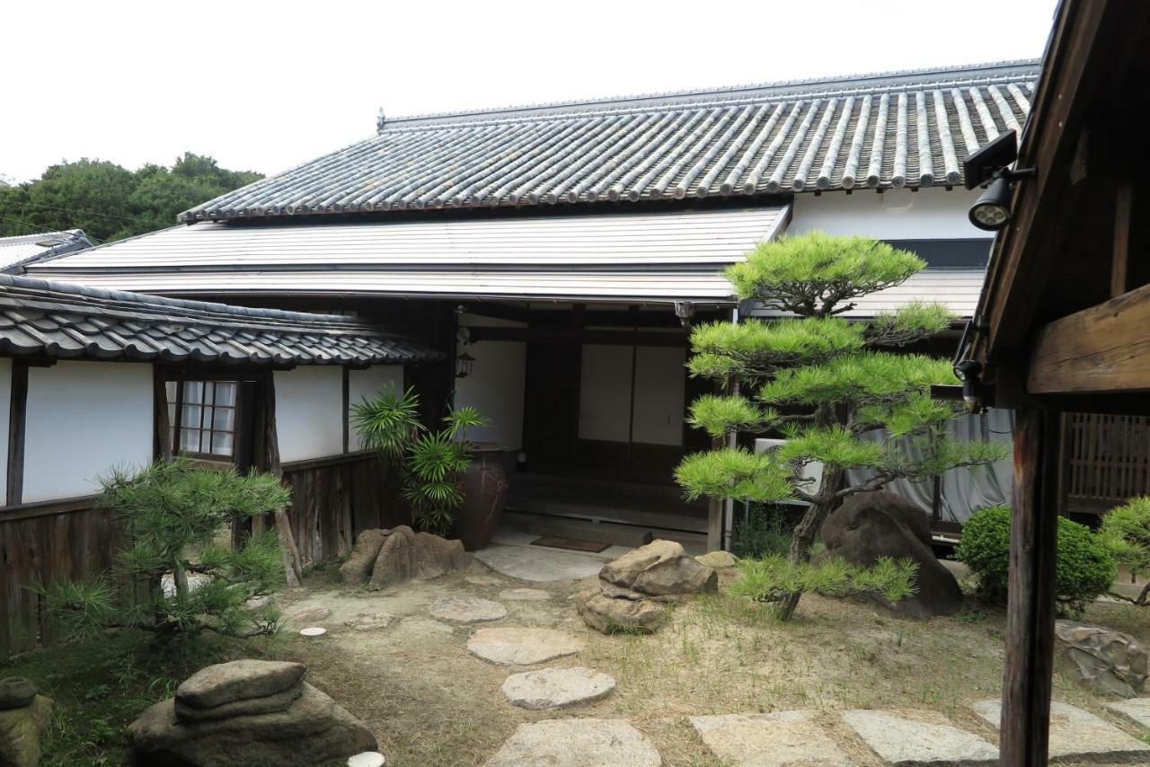 Guest House Oomiyake Naoshima Bagian luar foto