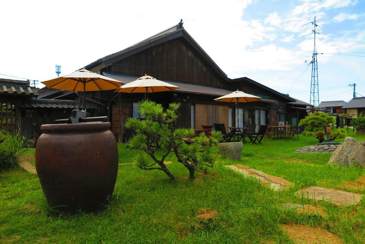 Guest House Oomiyake Naoshima Bagian luar foto